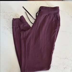 Lululemon Jogger Pants size 4 GUC
